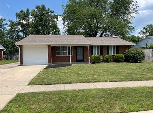 2831 Pinegrove Dr, Dayton, OH 45449