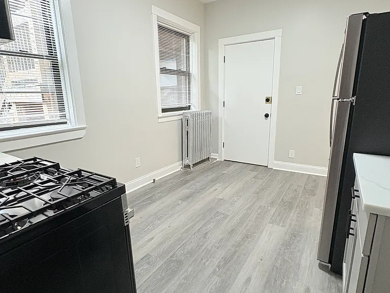 4918 S Vincennes Ave #1R — Photo 3