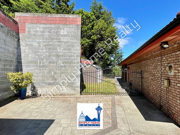 2nd image of 2781 Chambers Point Ct