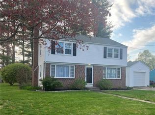 10 Hillcrest Ave, Smithfield, RI 02828