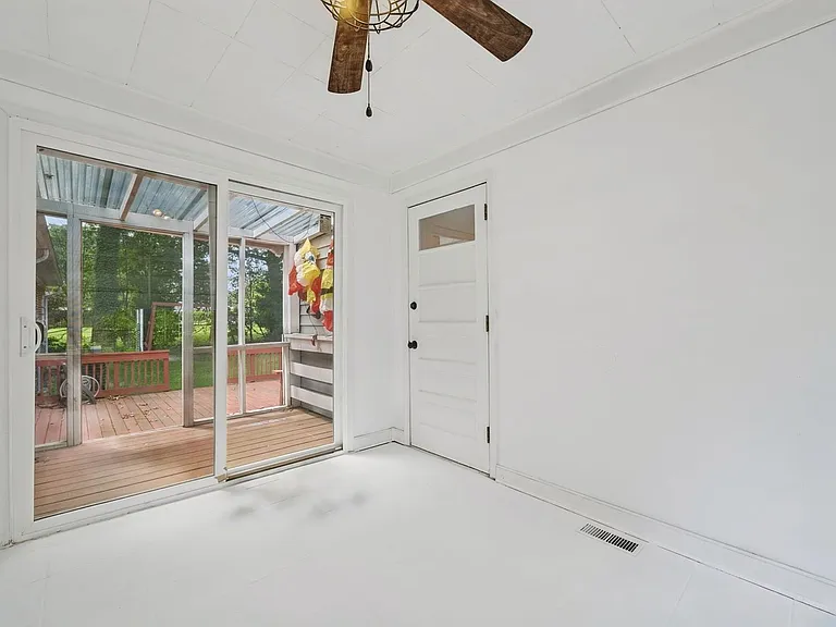 1757 Lafayette Dr — Photo 17