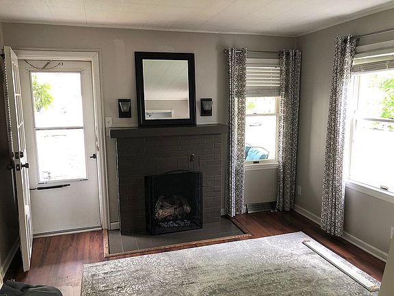 3rd image of 244 Braun St