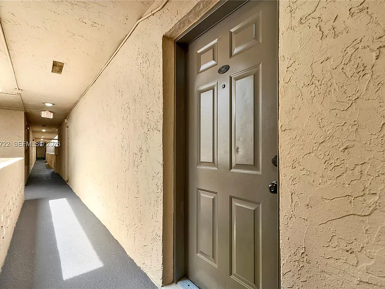 14500 SW 88th Ave #217 — Photo 5
