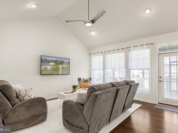 4th image of 24032 Benjamin Harrison Cir