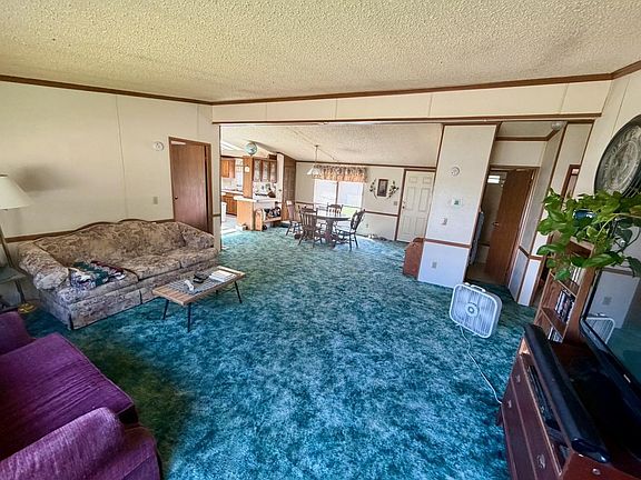 3rd image of 8912 Carpenter Rd