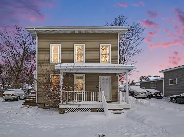 913 Elliott Ave, Grand Haven, MI 49417