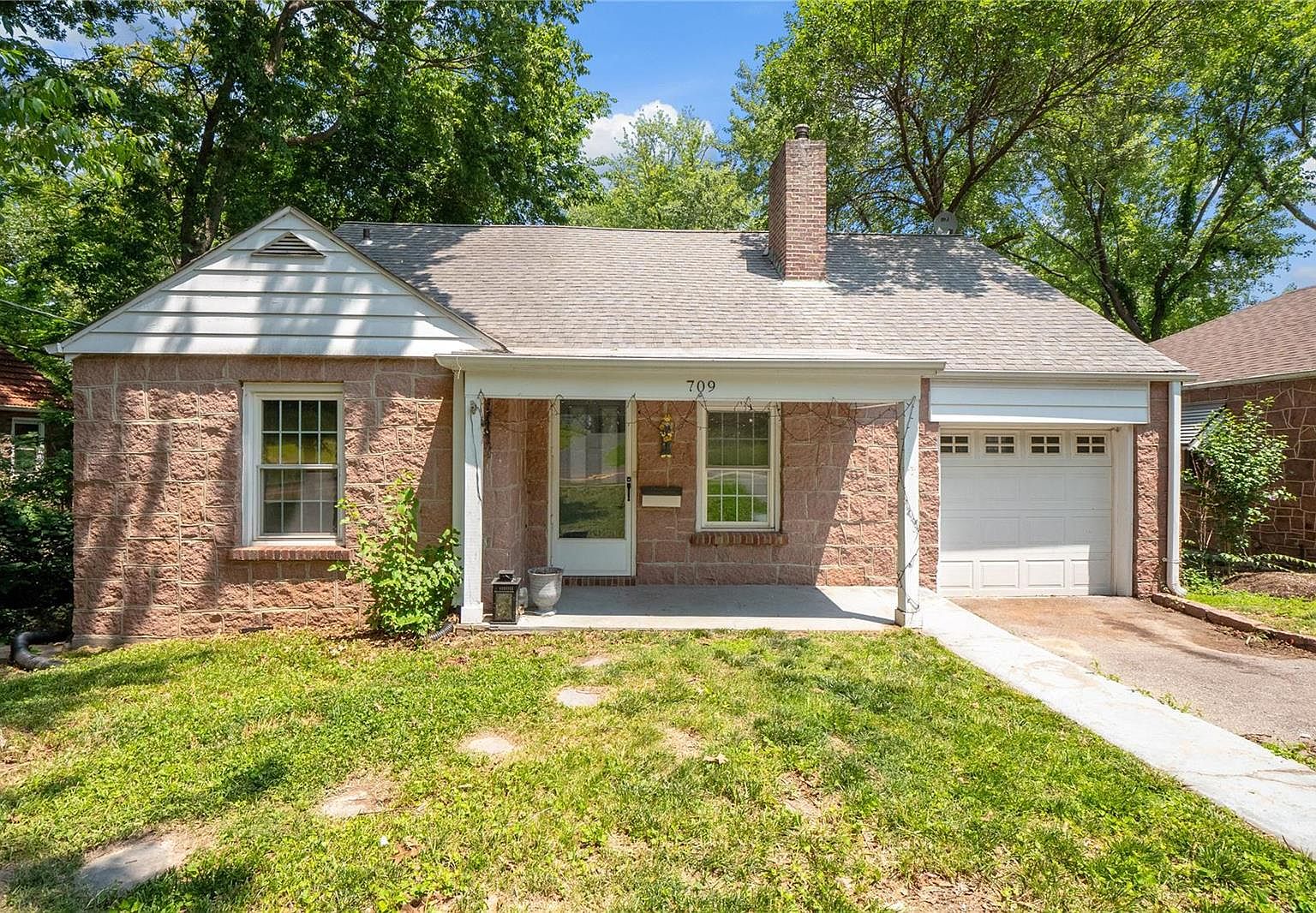 709 E Jackson Rd, Saint Louis, MO 63119 | Zillow