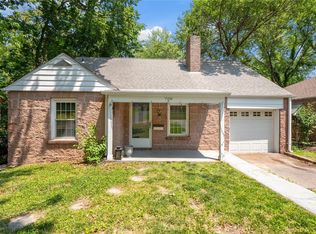 709 E Jackson Rd, Saint Louis, MO 63119