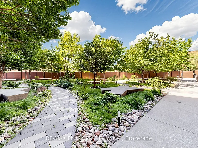 5 Hanna Ave #434 — Photo 39