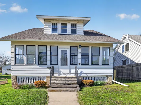 209 W Jefferson St, Spring Valley, MN 55975