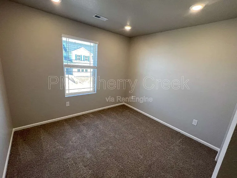 741 N Tempe St — Photo 27