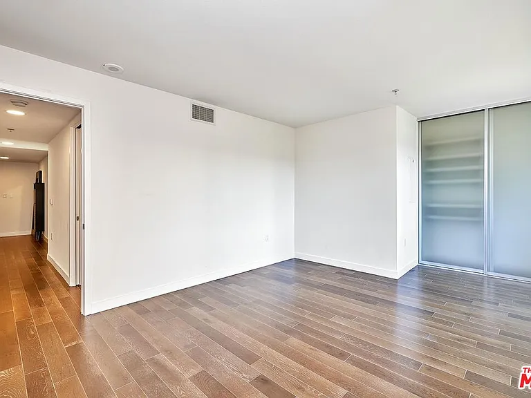 901 S Flower St #500 — Photo 16