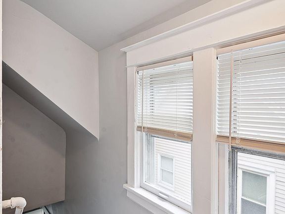 5th image of 132 Wyoming St E #2