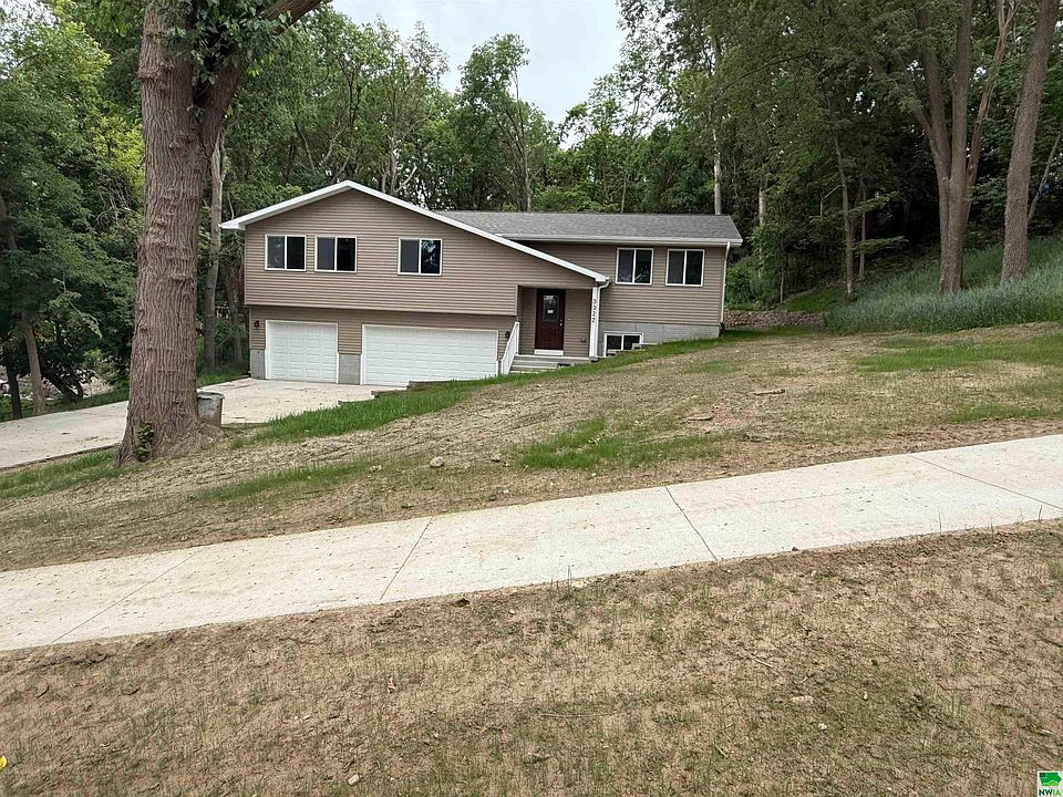 1st image of 3322 Dodge Ave