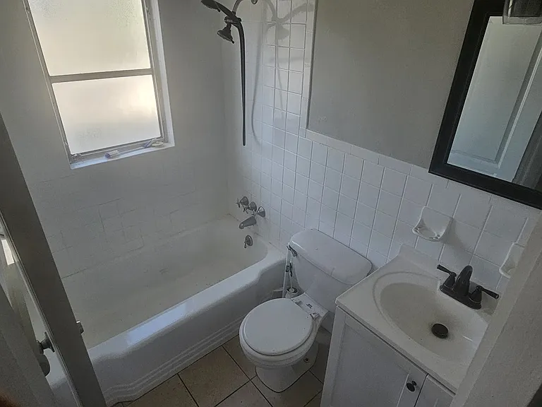 442 30th Ave N #8 — Photo 8