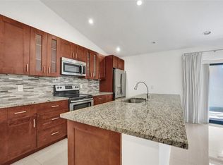 9168 SW 20th St APT B, Boca Raton, FL 33428