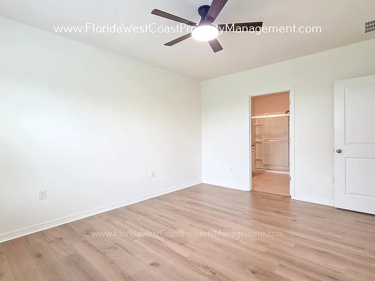 2836 Greenleaf Ter — Photo 18
