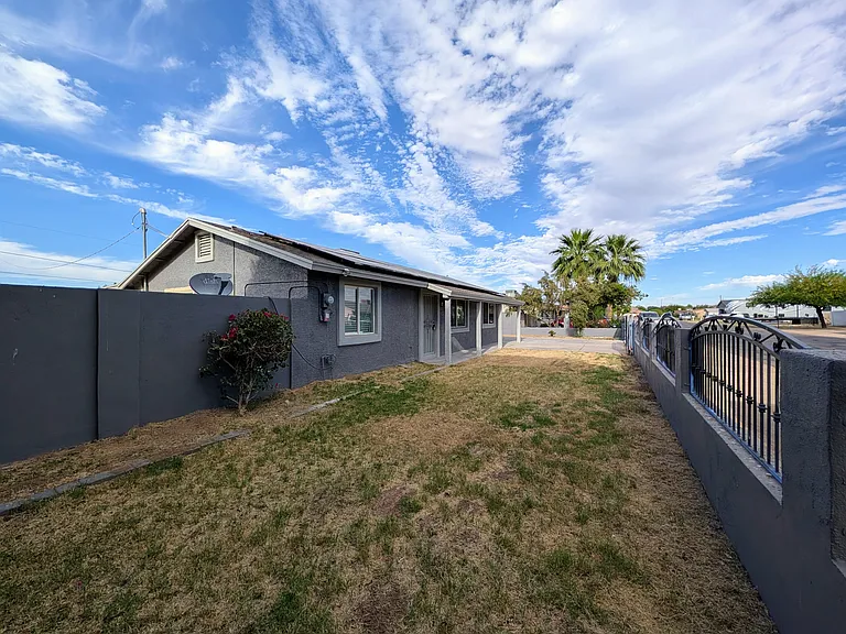 13208 W Tuckey Ln — Photo 40