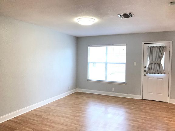 5th image of 9570 Valley Dale St