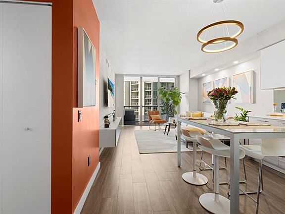 3rd image of 1300 Brickell Bay Dr APT 2105
