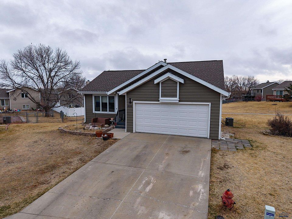 1st image of 4226 Range View Ct