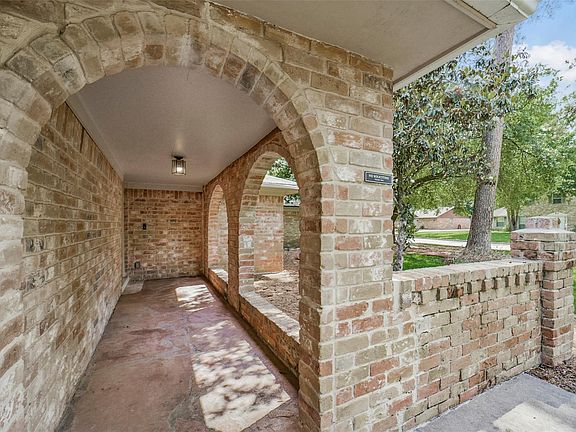 4th image of 25302 Fairbrook Ln