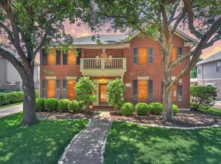 2708 W Oaks Blvd, Pearland, TX 77584