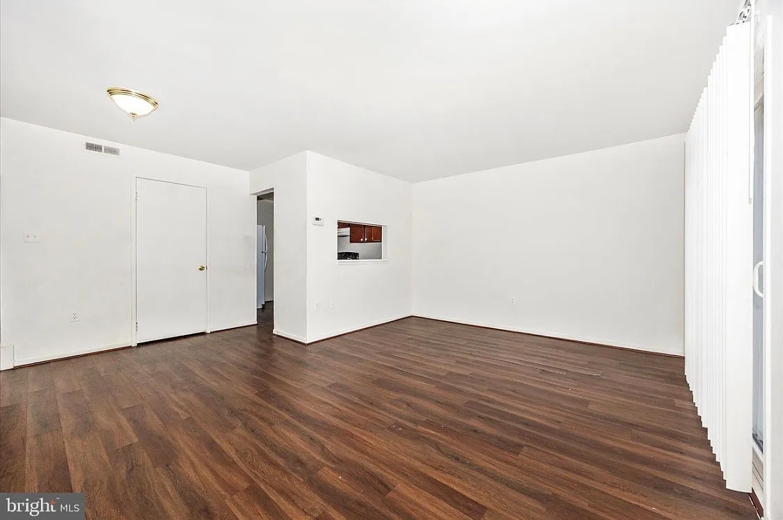 4 bed, 1188 sqft, $2,992 — Photo 1