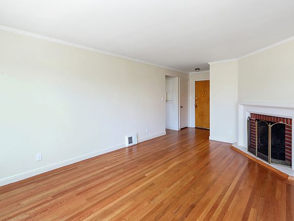 3rd image of 93 Lupine Ave #93