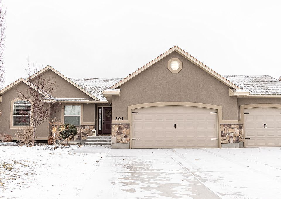 1st image of 301 N Pointe Dr