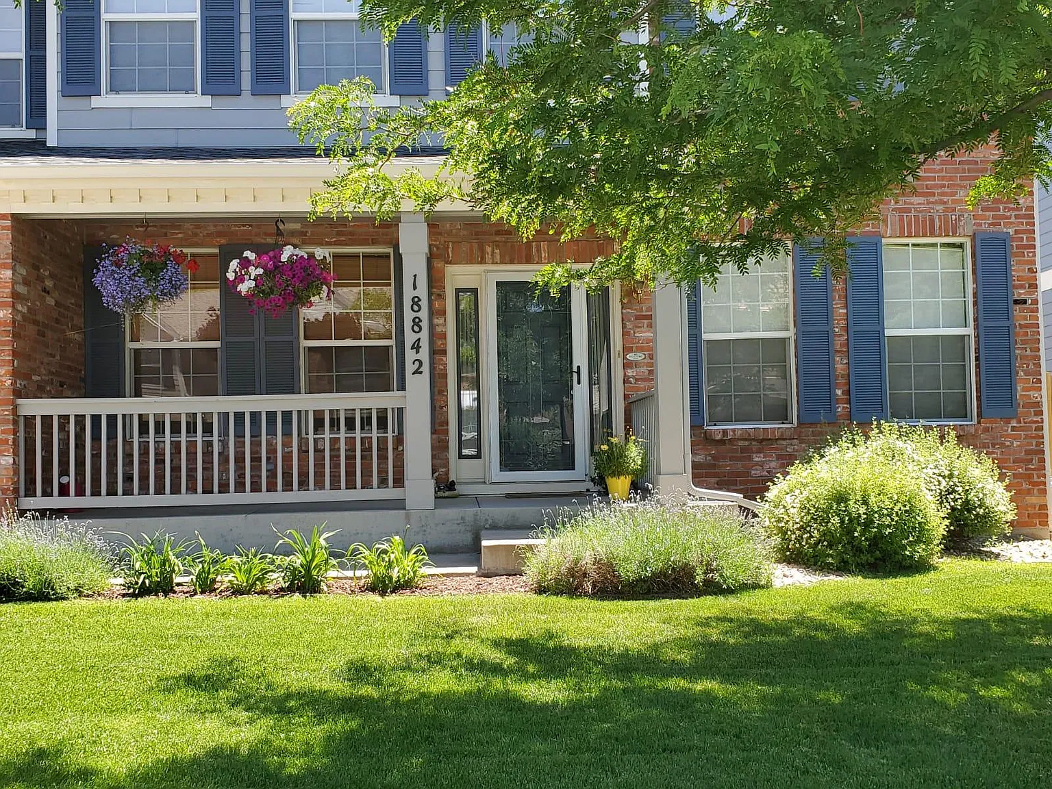 5 bed, 3927 sqft, $3,950 — Photo 2