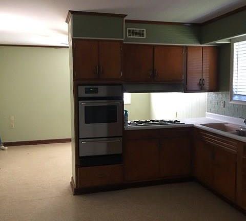 3rd image of 1540 Shirley Dr