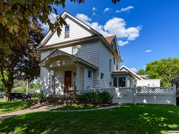 823 N Jefferson Ave, Mason City, IA 50401