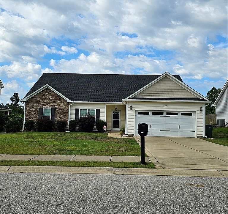 1st image of 1012 Ronald Reagan Dr
