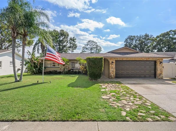 1407 Garden Ave, Tarpon Springs, FL 34689