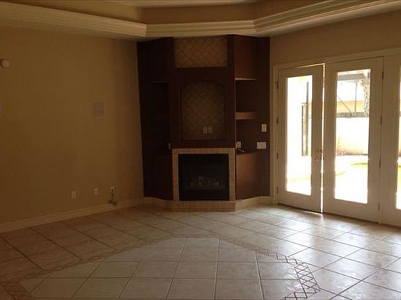 5th image of 4402 Sonoma Cir