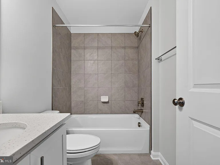 27 Merion Ave — Photo 14