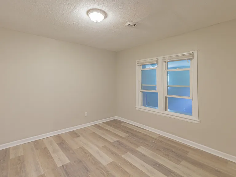 117 Biscayne Blvd — Photo 8