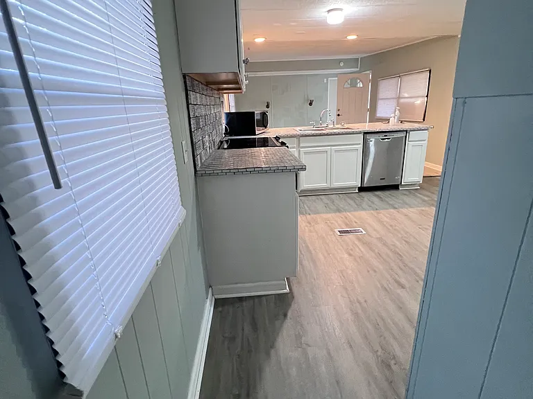 6718 Betty Ln — Photo 11