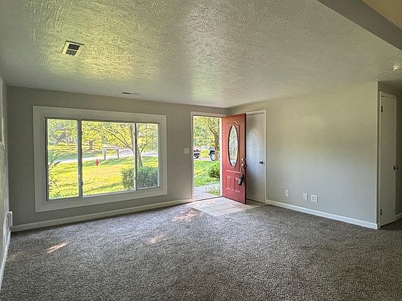 4th image of 1713 Westwood Dr