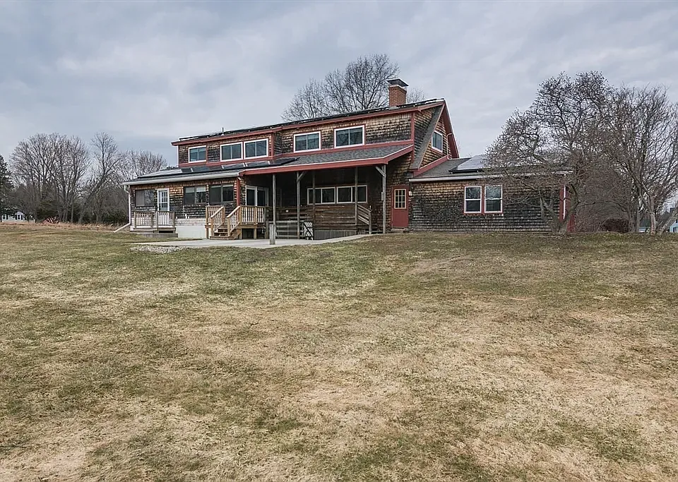 89 Potwine Ln