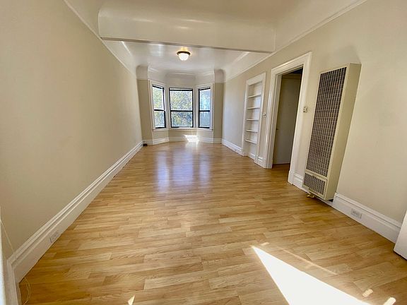 3rd image of 449 Filbert St APT 4