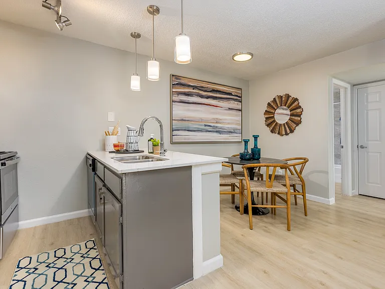 Winslow Apartments — Photo 1