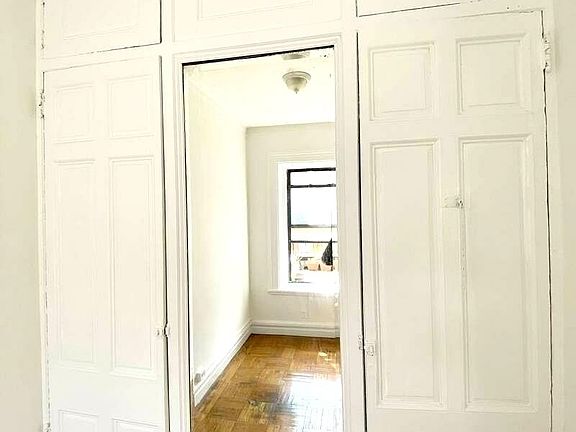 5th image of 332 W 89th St APT 4B