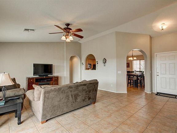 5th image of 3907 E Lambeth Pl