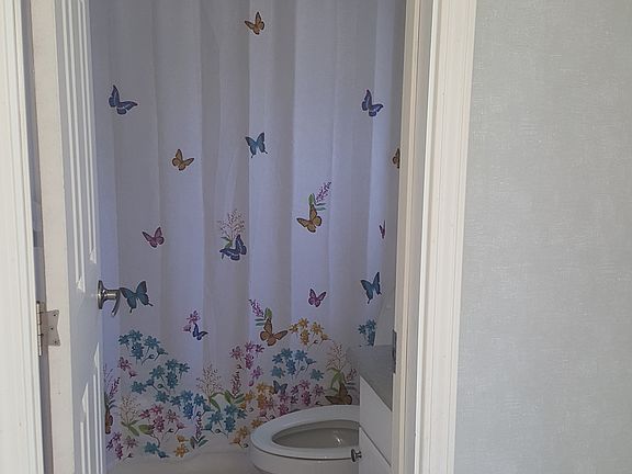 3rd image of 587 Denver Ave #567