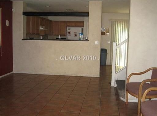 3rd image of 913 Coronado Peak Ave