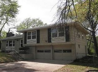 5906 Fairlane Dr, Kansas City, MO 64134