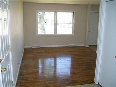 4th image of 1106 Briarwood Dr