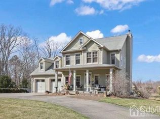 39 Loveman Rd, Cream Ridge, NJ 08514